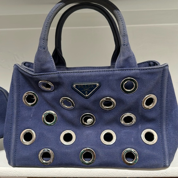 Prada handbag - Picture 1 of 10